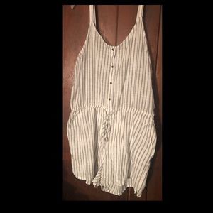 XL old navy seersucker pin stripe shorts romper